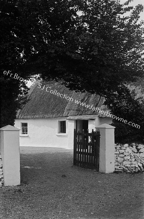 CASTLETOWN THE SUNLIT COTTAGE & COMING FROM THE WELL